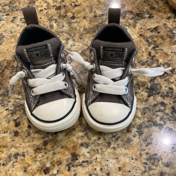 Infant size 4 converse - Picture 1 of 1